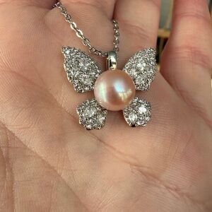Stainless Steel Butterfly Pearl Pendant Necklace